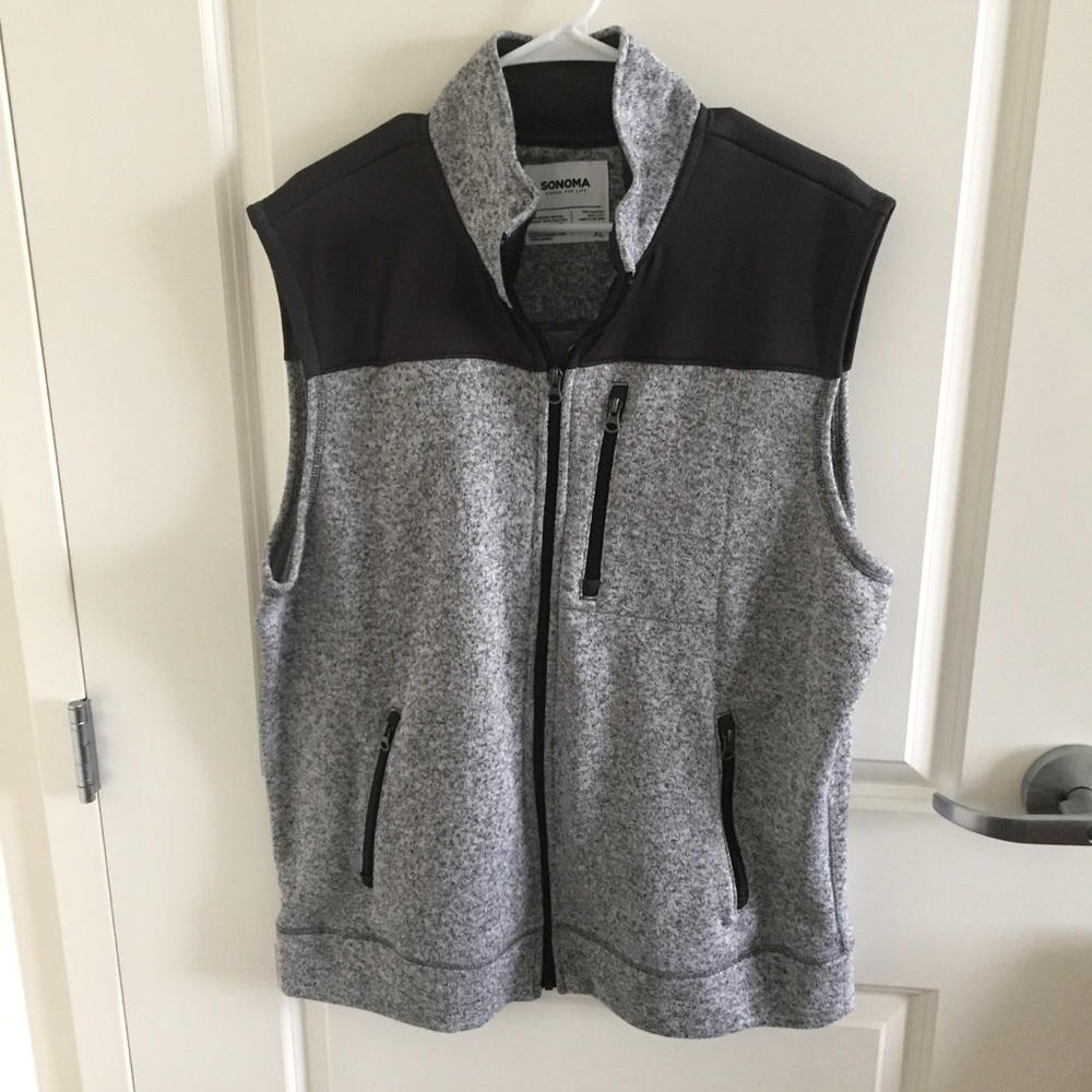 Lightweight comfortable vest jacket.